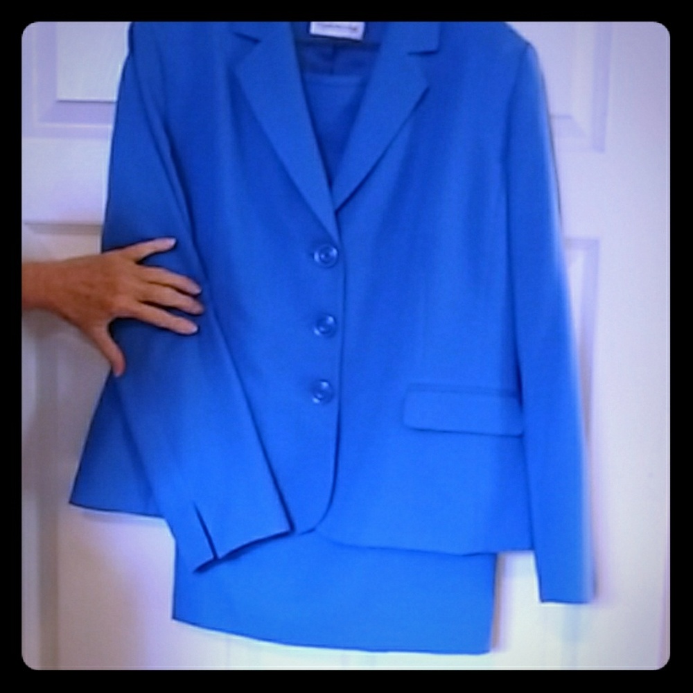 Evan Picone blue suit size 16